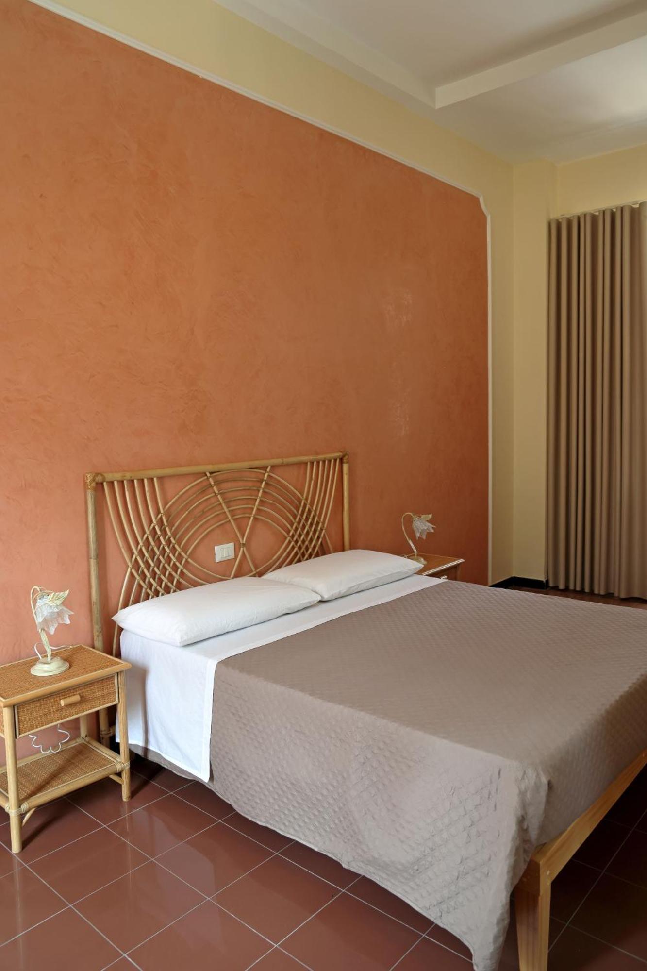 Hotel Della Piazza 皮佐 外观 照片