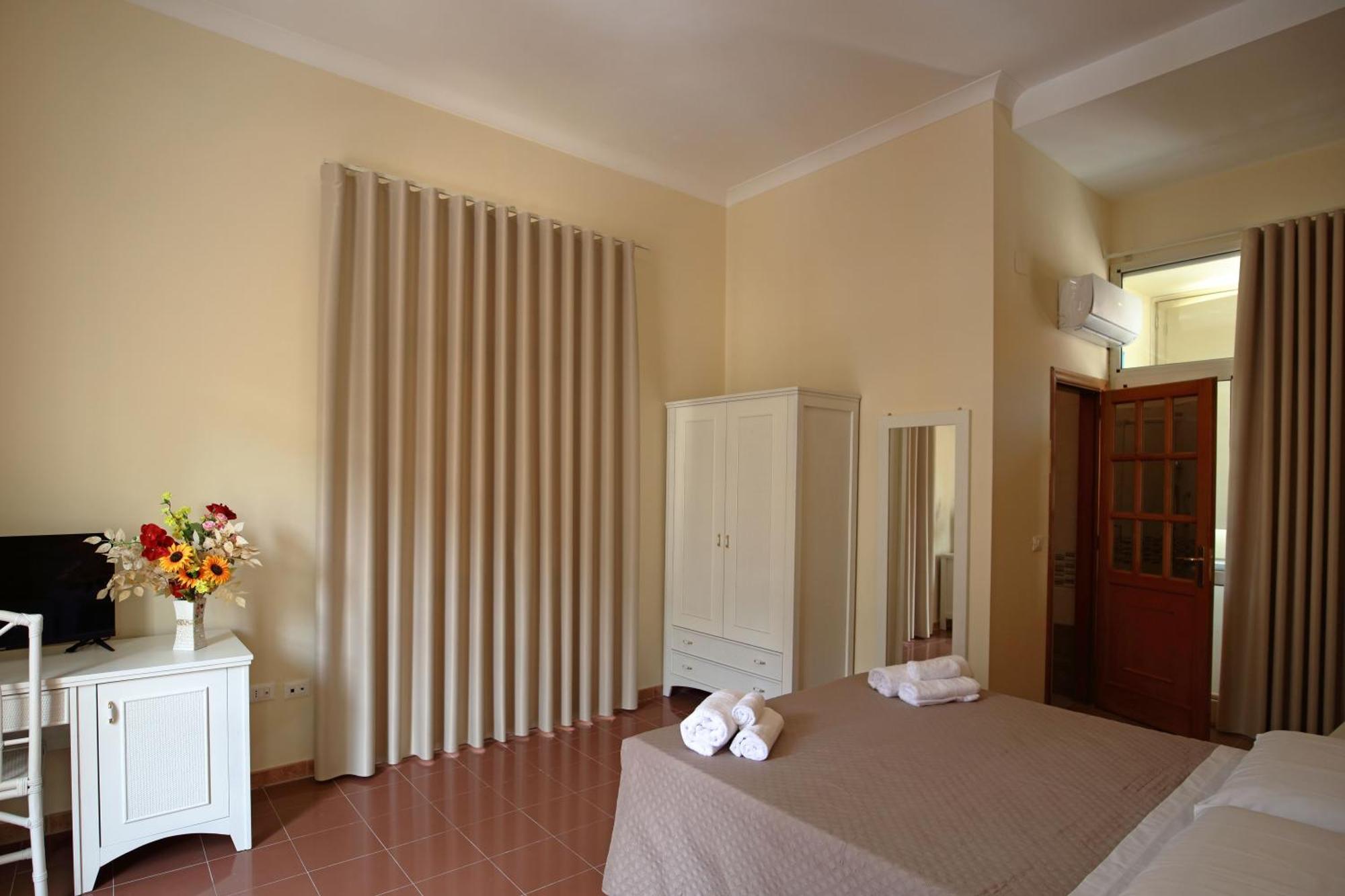 Hotel Della Piazza 皮佐 外观 照片