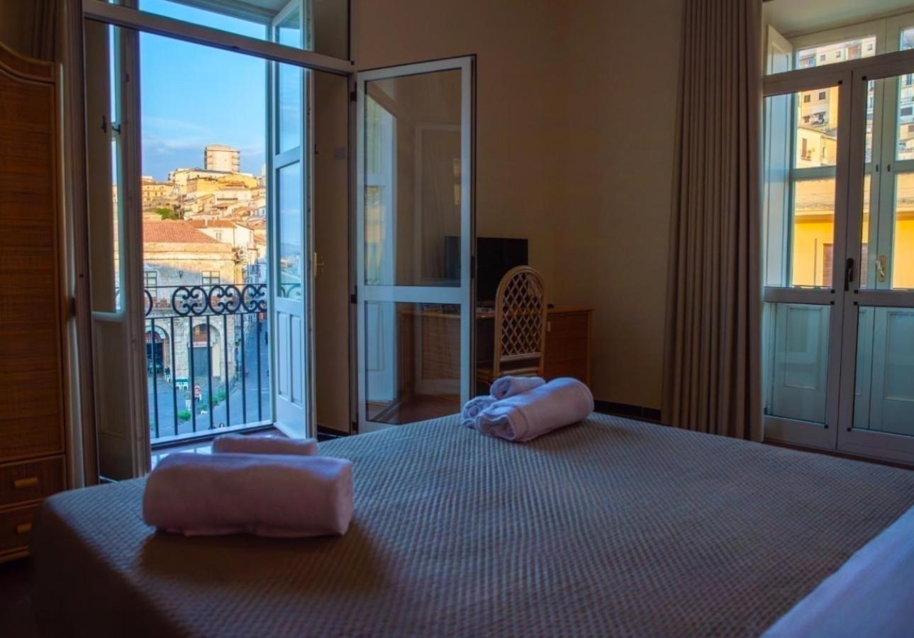 Hotel Della Piazza 皮佐 外观 照片